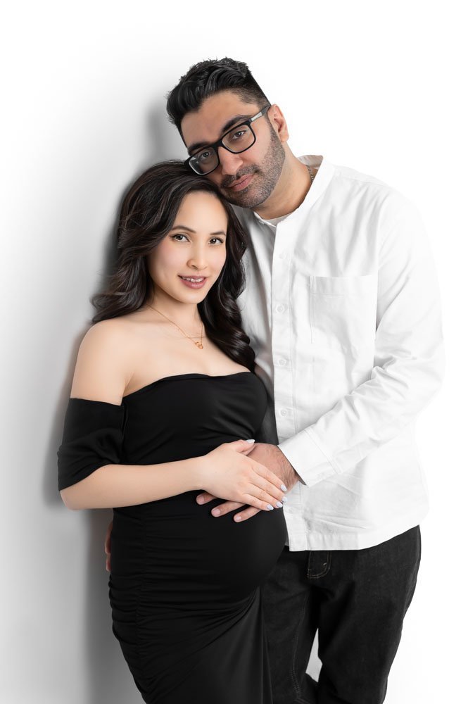 Vancouver-Burnaby couple pregnancy photo session