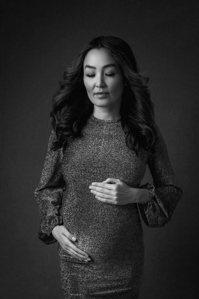 Maternity Photography Vancouver - pregnant woman posing in black and white