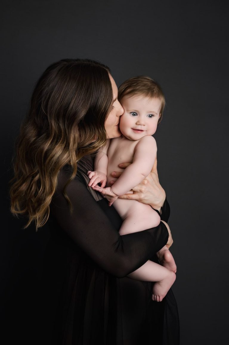 Newborn Photography Vancouver – Why Family Portraits with Your Newborn Are So Important