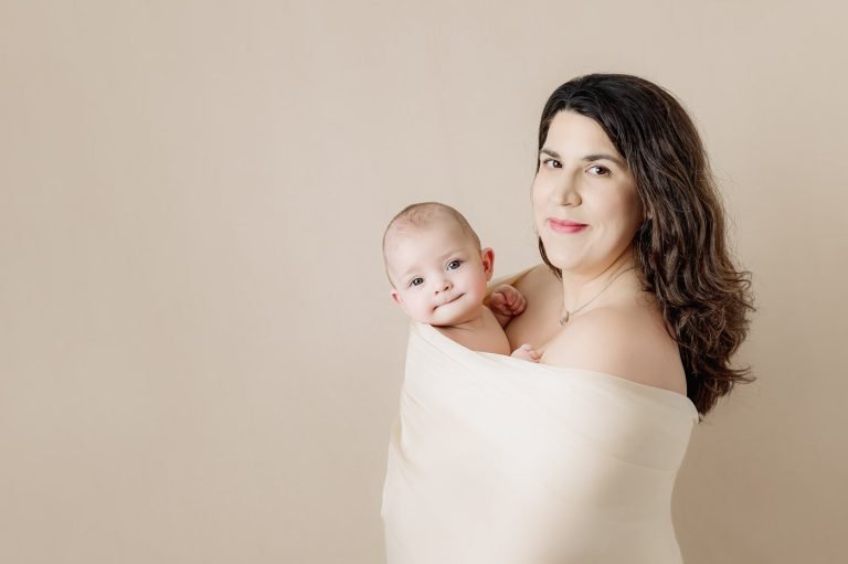 Vancouver Newborn Photography – How to get a baby to sleep for pictures
